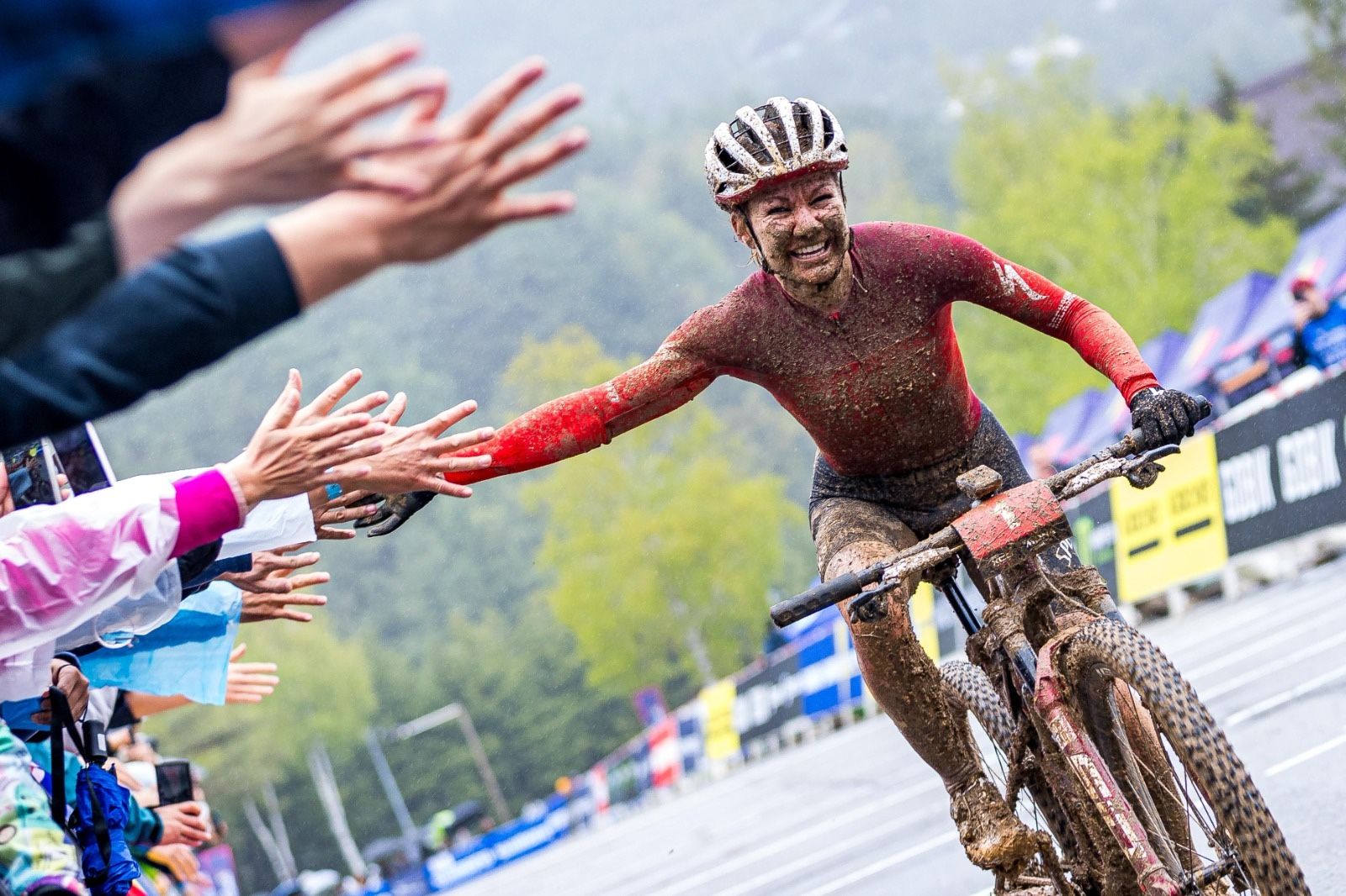 Sina Frei (Specialized Factory Racing) heads to the line to claim the UCI XCO World Cup win in Mona YongPyong