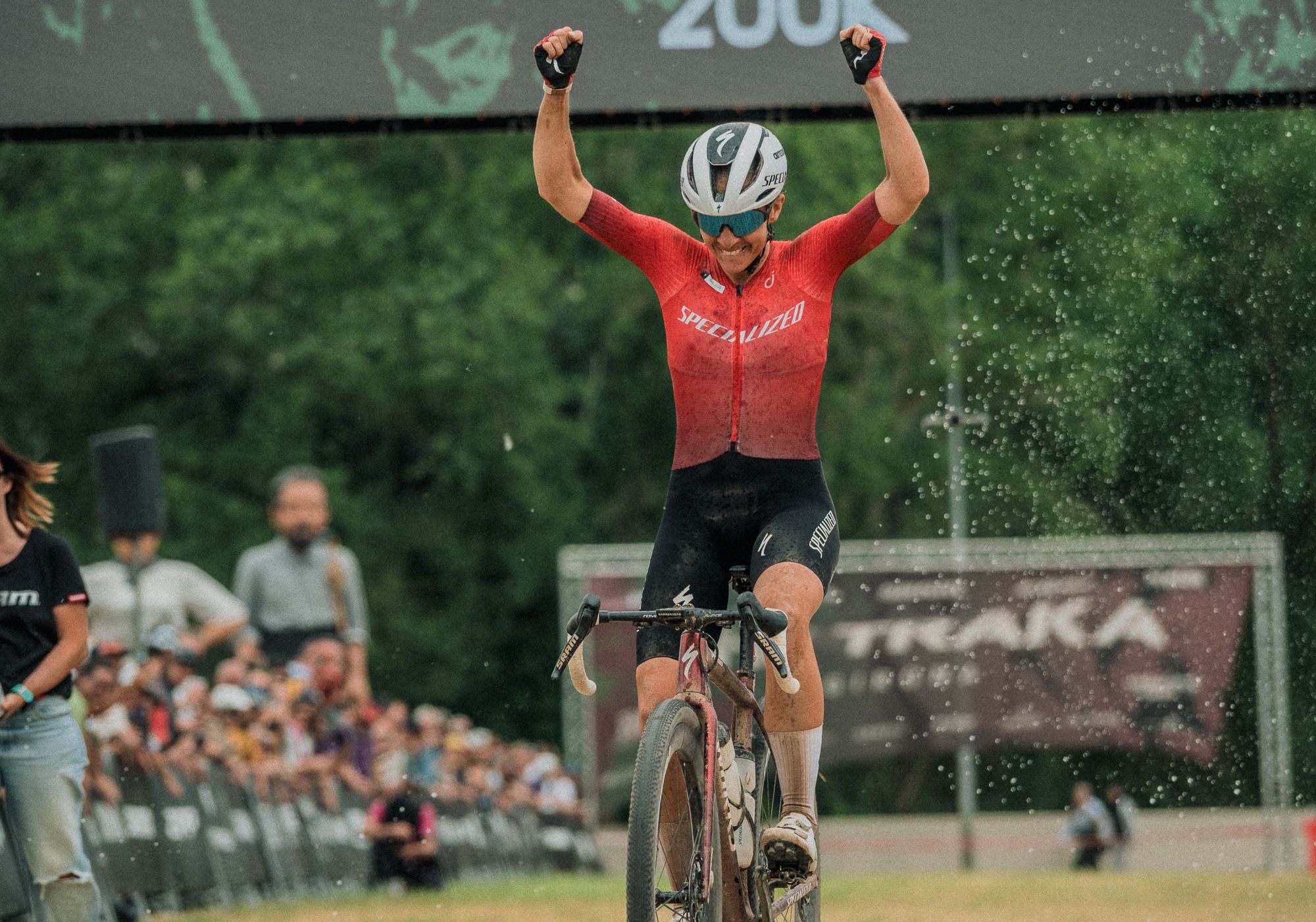 'Qué bueno que La Traka 200 se ganó por habilidad y no por vatios por kilo' – Sofía Gómez Villafañe espera inspirar a los jóvenes a trabajar el manejo de la bicicleta