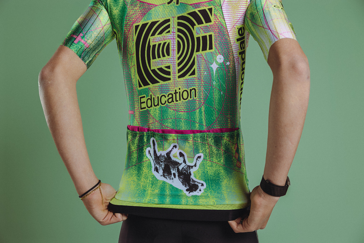 Imagen del kit EF Education-EasyPost 2026 para el Giro de Italia