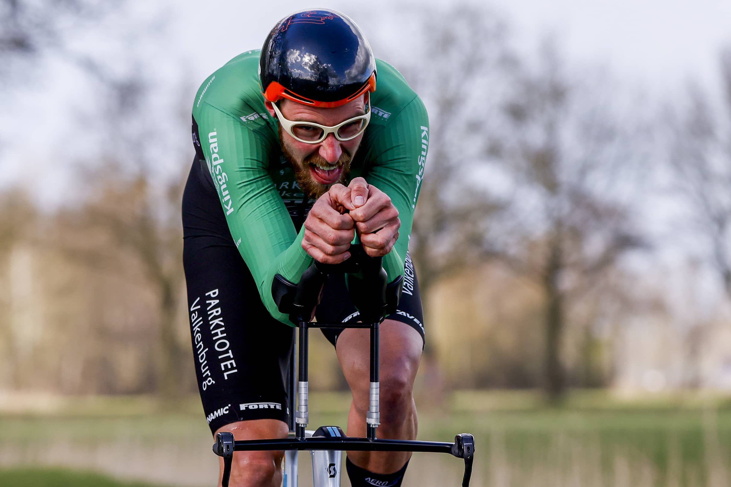 "No me siento bienvenido en el ciclismo": Jan-Willem van Schip habla tras su última descalificación