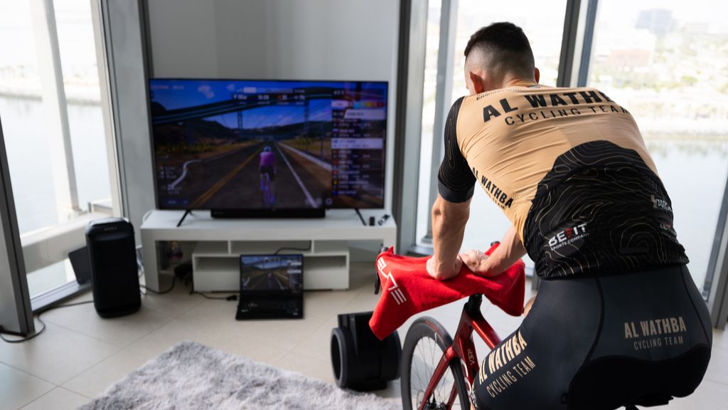 A rider using MyWhoosh indoors