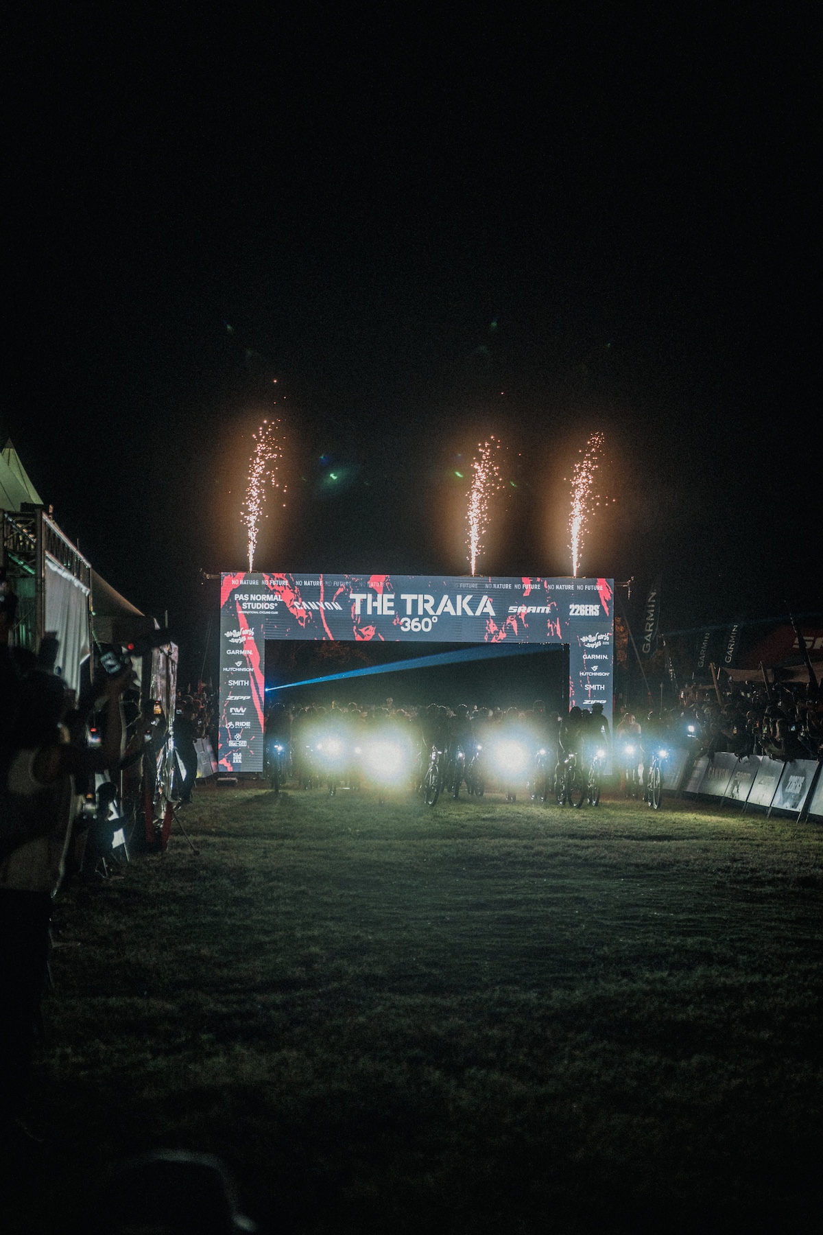 La línea de salida de The Traka 360 en 2026