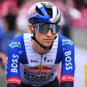 Jai Hindley before stage 5
