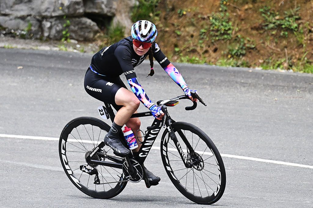 Antonia Niedermaier (CANYON-SRAM zondacrypto) on the attack during stage 1 of the 5th Itzulia Women 2026 in Zarautz, Spain. (Photo by Szymon Gruchalski/Getty Images)