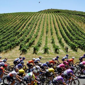 CAMPBELLTOWN, AUSTRALIA - JANUARY 19: A general view of the peloton competing during the 10th Santos Women's Tour Down Under 2026, Stage 3 a 126.5km stage from Norwood to Campbelltown / #UCIWWT / on January 19, 2026 in Campbelltown, Australia. (Photo by Con Chronis/Getty Images)