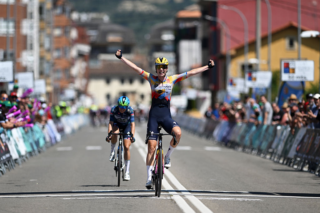 Vuelta a Burgos Féminas etapa 3: Mischa Bredewold gana