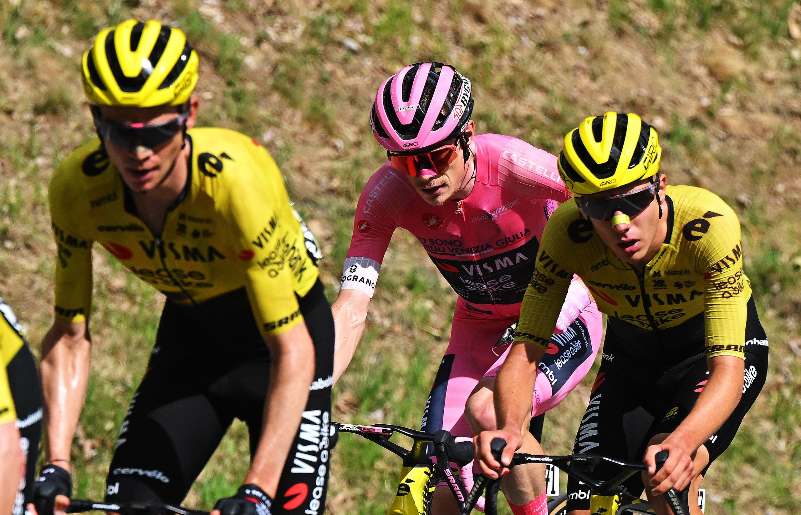 ¿De dominador a domestico? Jonas Vingegaard dice que estaría "muy orgulloso" de ayudar a Davide Piganzoli y Sepp Kuss en las etapas finales de montaña del Giro de Italia
