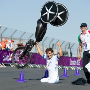 Italy&amp;apos;s Alessandro Zanardi celebrates after winning the gold medal in the men&amp;apos;s individual H4 time trial cycling final during the London 2012 Paralympic Games at Brands Hatch circuit, in Kent, southern England on September 5, 2012. AFP PHOTO / LEON NEAL (Photo credit should read LEON NEAL/AFP/GettyImages)