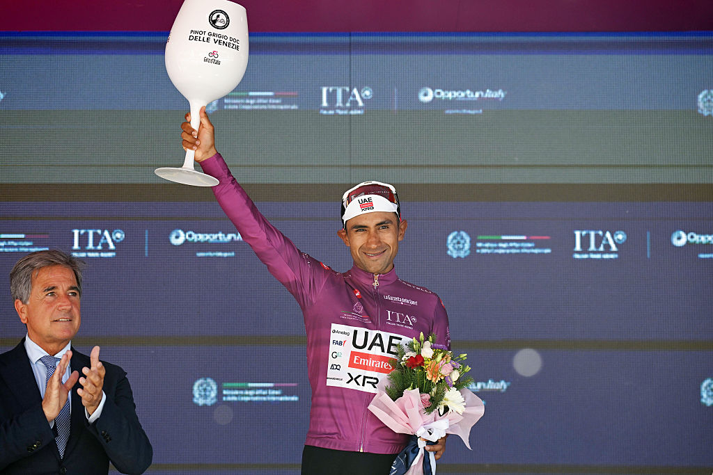 Giro de Italia 2026 etapa 14: Jhonatan Narváez celebra liderato en puntos