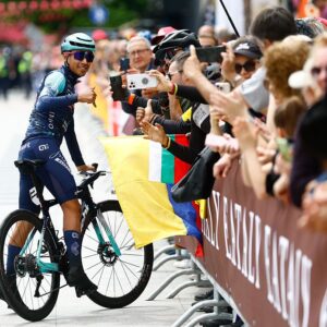 Bahrain - Victorious Colombian rider Santiago Buitrago poses for a picture prior the start of the 2nd stage of the Giro d'Italia 2026 - Tour of Italy cycling race between Burgas and Veliko Tarnovo, Bulgaria, on May 9, 2026. (Photo by Luca Bettini / AFP)