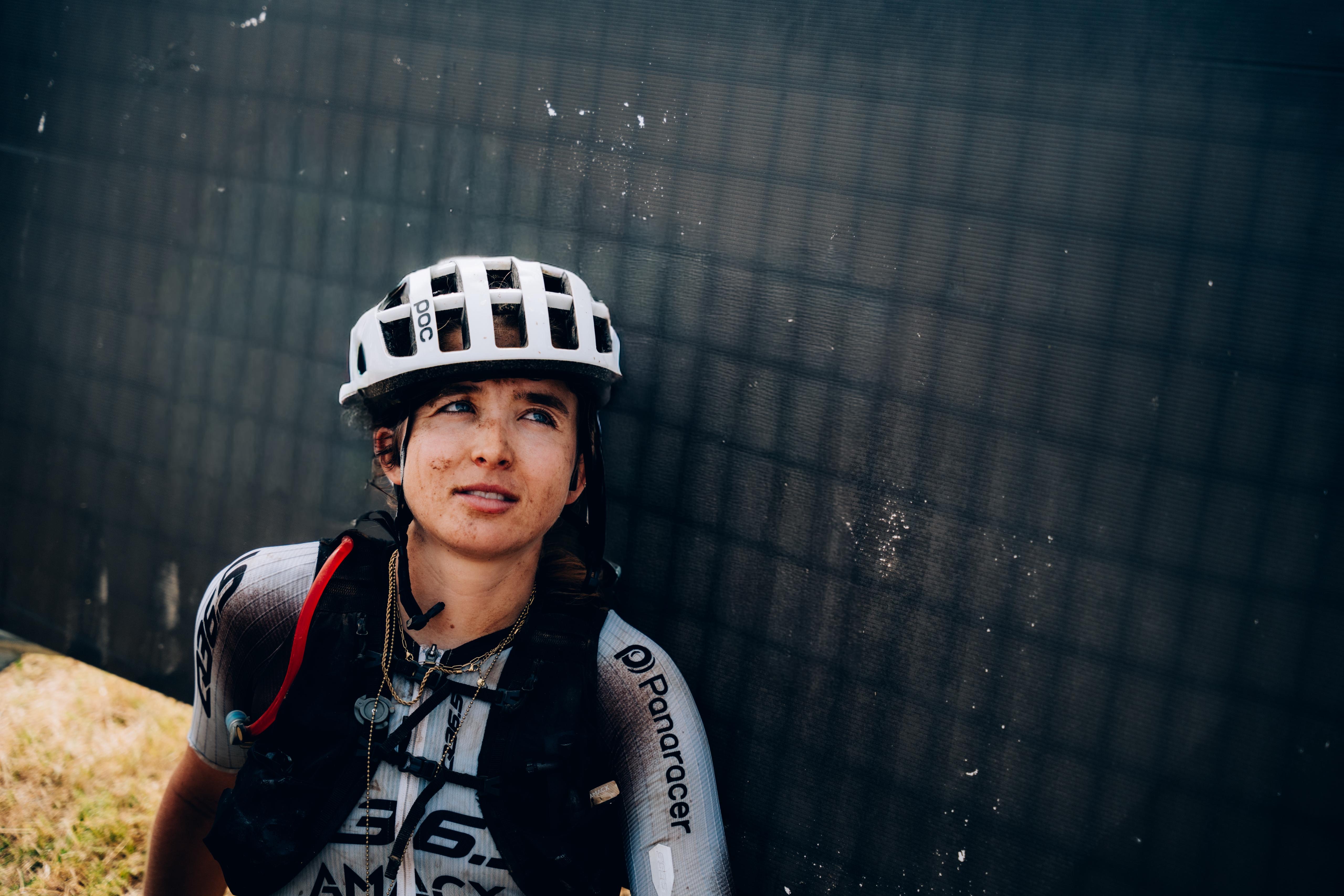 Maddy Nutt se sienta al final de la Traka 560