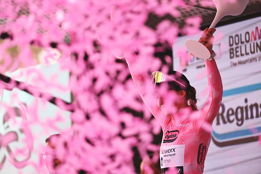 Clasificación general femenina del Giro de Italia: Maglia rosa se mantiene firme mientras los velocistas luchan en la etapa 6
