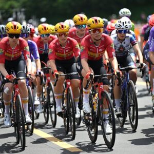BRESCELLO, ITALY - JUNE 04: Susanne Andersen of Norway and Team Uno-X Mobility (C) competes during the 37th Giro d&amp;apos;Italia Women 2026, Stage 6 a 160km stage from Ala to Brescello / #UCIWWT / on June 04, 2026 in Brescello, Italy. (Photo by Luc Claessen/Getty Images)