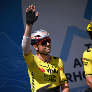 'Me hubiera gustado seguir trabajando con él': Wout van Aert habla de la salida de Niermann mientras regresa a la carretera por primera vez desde París-Roubaix