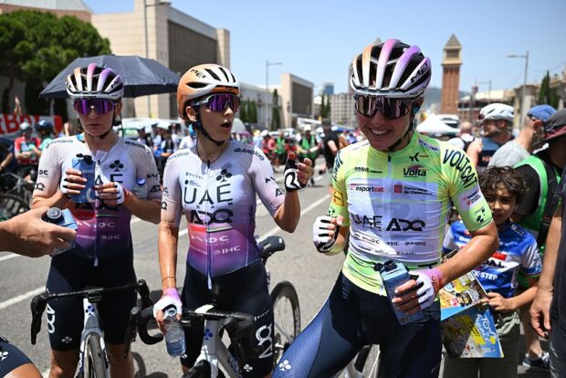 2026 Volta a Catalunya stage 3: Paula Blasi (r) celebrates success with her UAE Team ADQ teammates