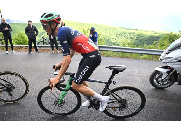 Devastado Gregor Mühlberger fuera del Tour de Francia, ¿podría Olav Kooij ocupar su lugar en Decathlon CMA CGM?