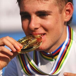 Lorenzo Finn and Team Italy poses on the podium after the 98th UCI Cycling World Championships Kigali 2025, Men Under 23 Road Race