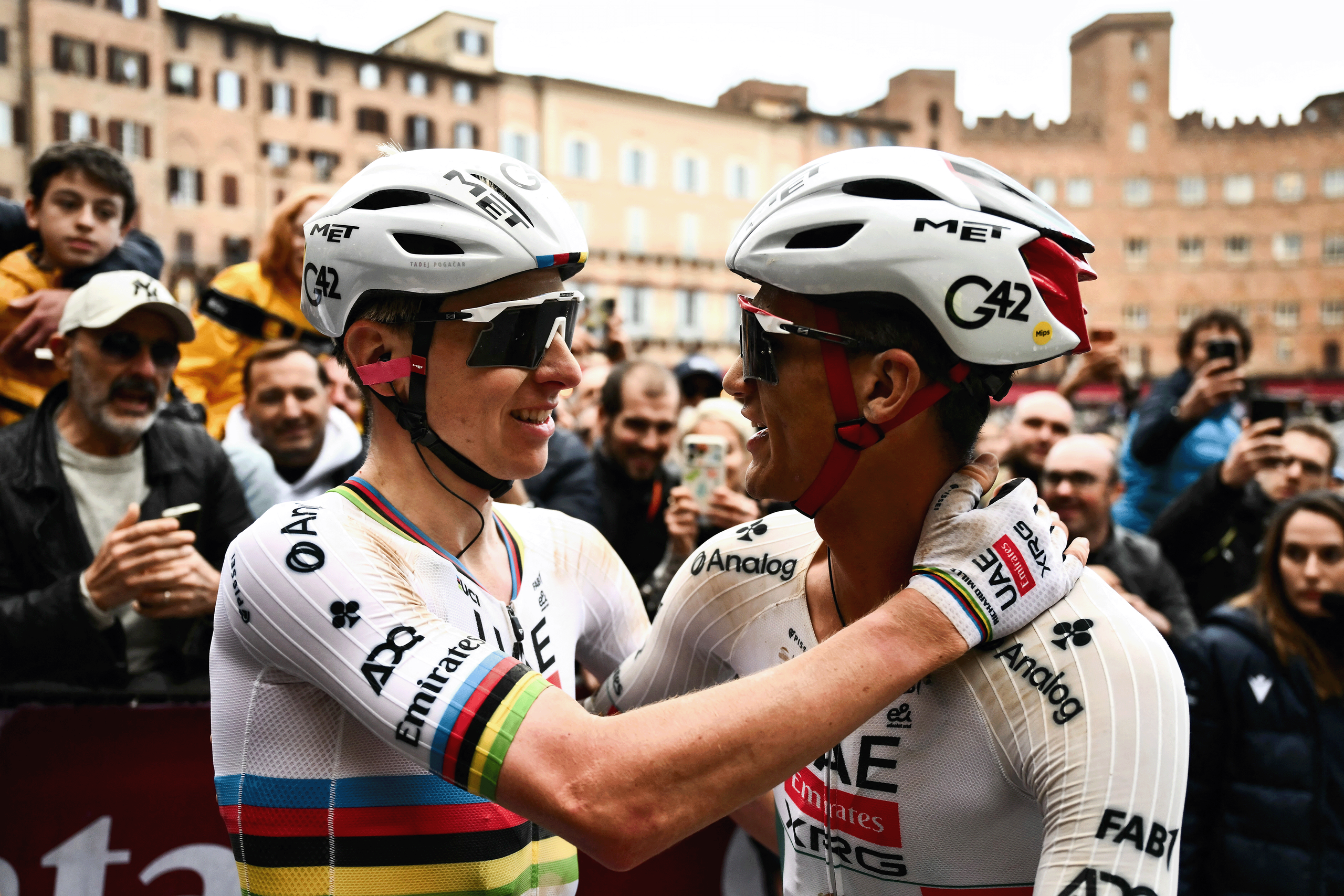"Sólo quiero ser tan feliz como él sobre la bicicleta": señales siniestras para los rivales de Tadej Pogačar mientras el teniente del Tour de Francia Isaac del Toro da un paso más