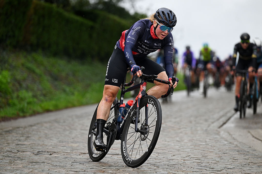 Allison Mrugal de Estados Unidos y Mayenne Monbana My Pie compiten durante el GP Oetingen 2026, el 11 de marzo de 2026 en Oetingen, Bélgica. (Foto de Luc Claessen/Getty Images)