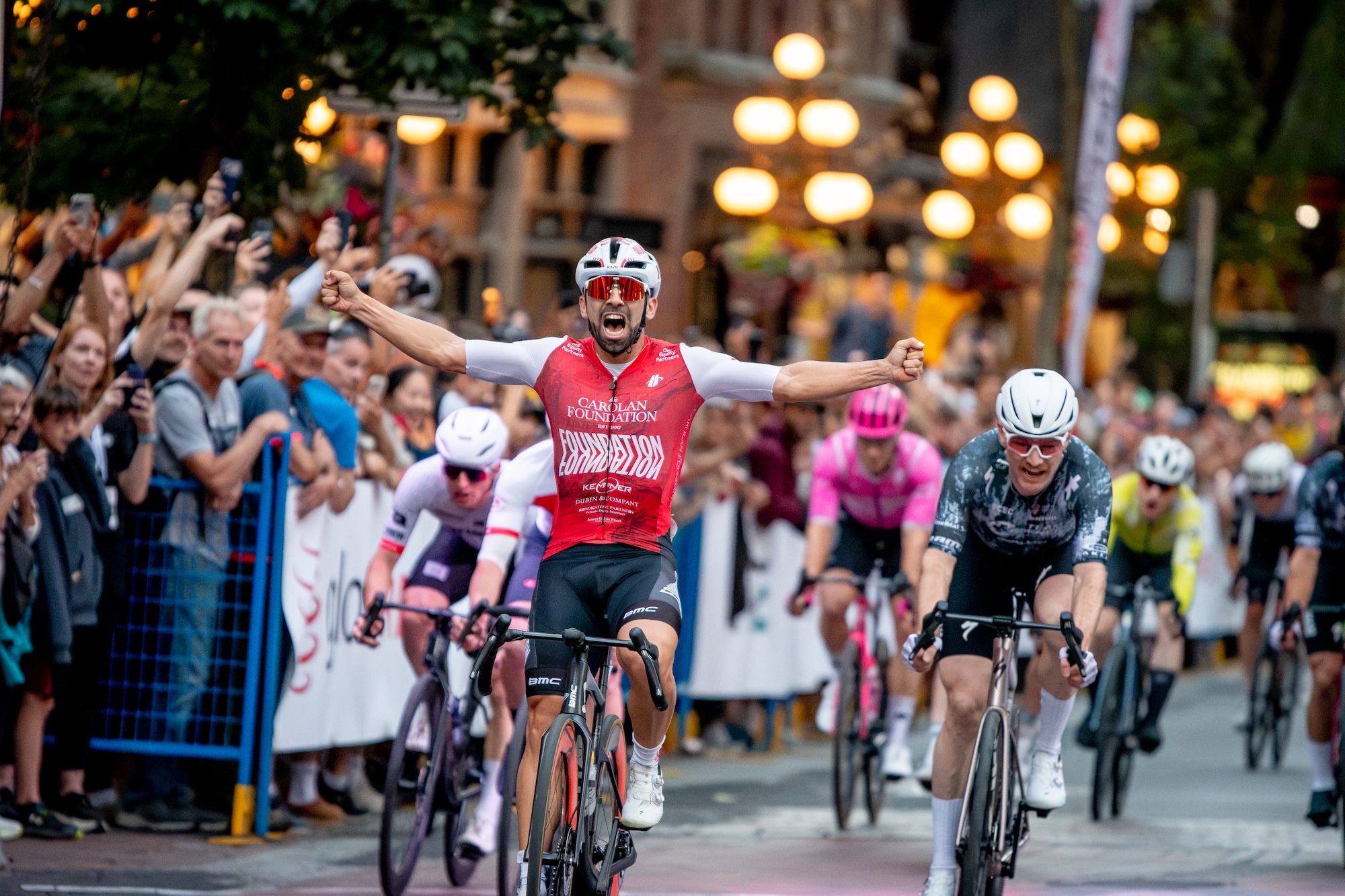 Marcos Méndez (Foundation Cycling New York) gana el Gran Premio Global Relay Gastown 2026 en Vancouver, Columbia Británica