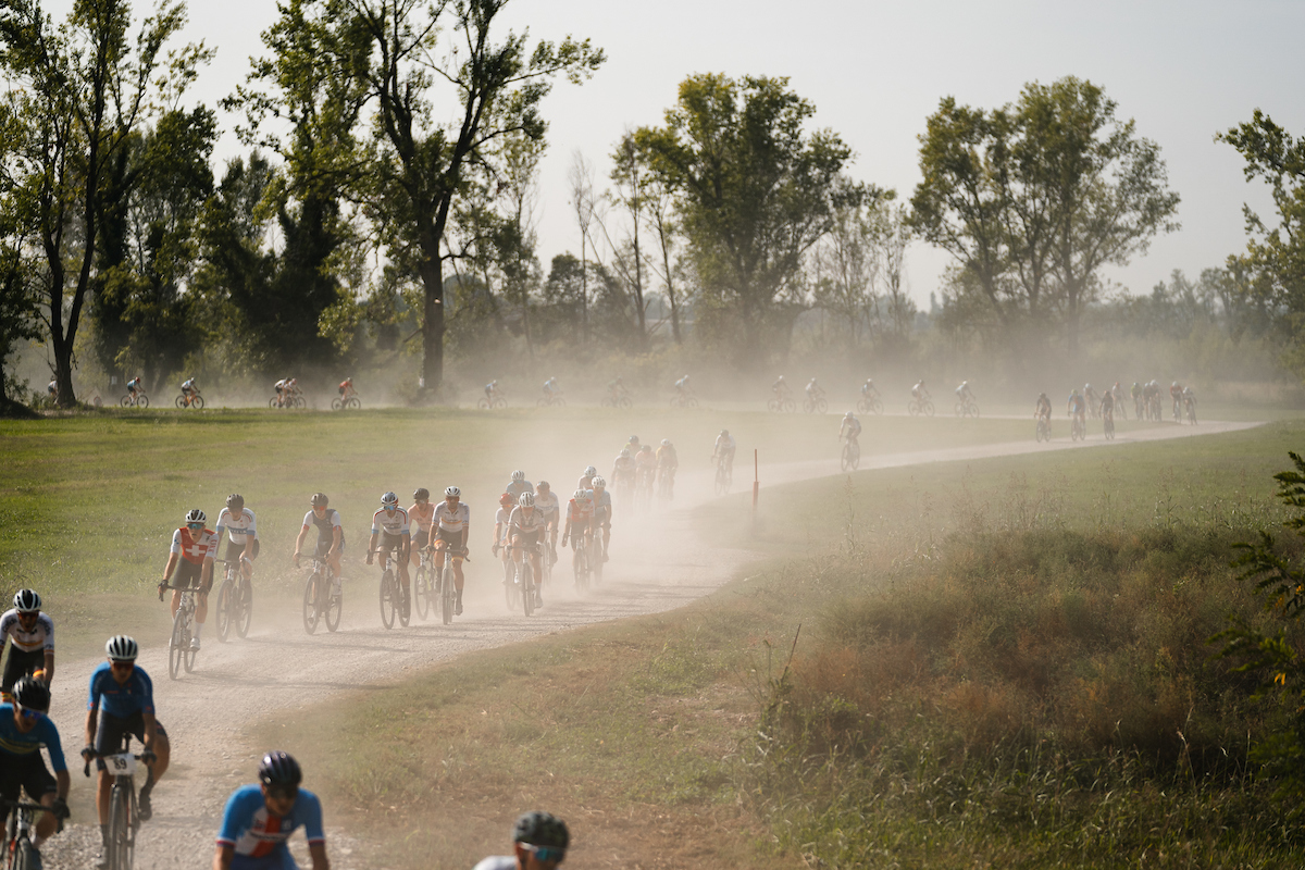 Imagen de Thomas MaheuxSWpixcom 07102023 Ciclismo 2023 Campeonato Mundial de Gravel UCI Provincia di Treviso Veneto Italia Elite Men Bunch