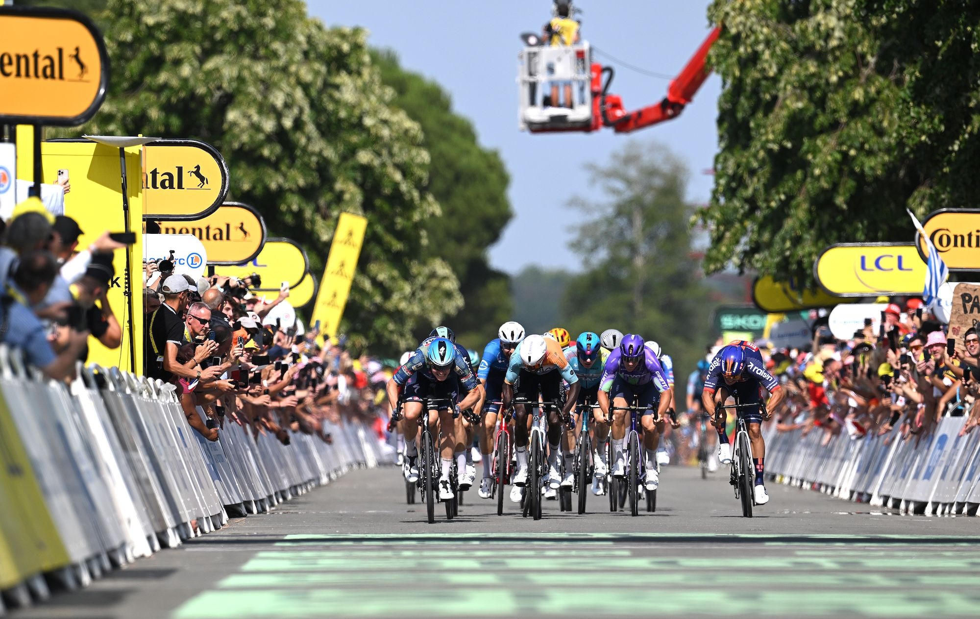 "Está claro que dudó después de no ganar ayer": Alpecin dice que no hay necesidad de entrar en pánico todavía en el Tour de Francia a pesar de otra derrota en el sprint de Jasper Philipsen