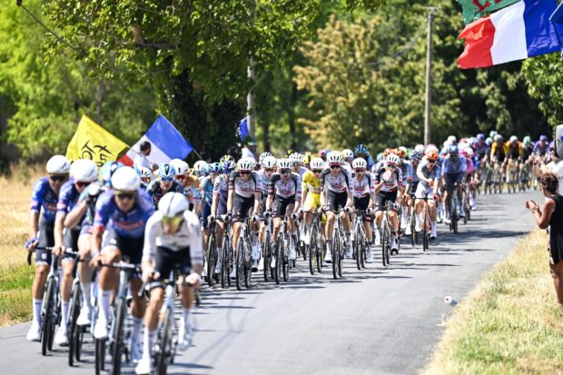 'Los tres o cuatro equipos más ricos absorben a los mejores corredores jóvenes': el director del Tour de Francia respalda el tope salarial para el ciclismo profesional