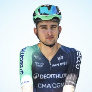 La victoria temprana en la etapa de sprint para Decathlon 'le quita una gran presión' al líder adolescente Paul Seixas en la segunda mitad del Tour de Francia