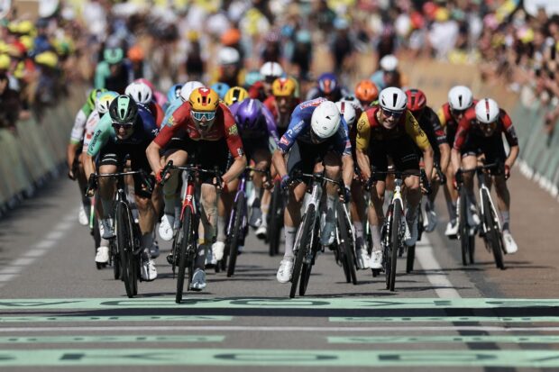 "No saben la diferencia entre una vaca y un caballo": el ex velocista critica al jurado del Tour de Francia tras la debacle del descenso de Philipsen