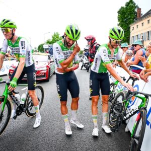 'Él era nuestra gran esperanza para la victoria' - El ex líder del Tour de Francia Fernando Gaviria se retira con una fractura de clavícula
