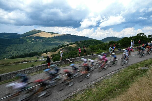 Todos los corredores del Tour de Francia proporcionaron muestras de pasaporte biológico el día de descanso, confirma el organismo antidopaje