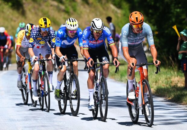 'Tiene grinta': Josh Tarling elogiado por su actuación en la escapada mientras Netcompany Ineos intenta salvar su Tour de Francia