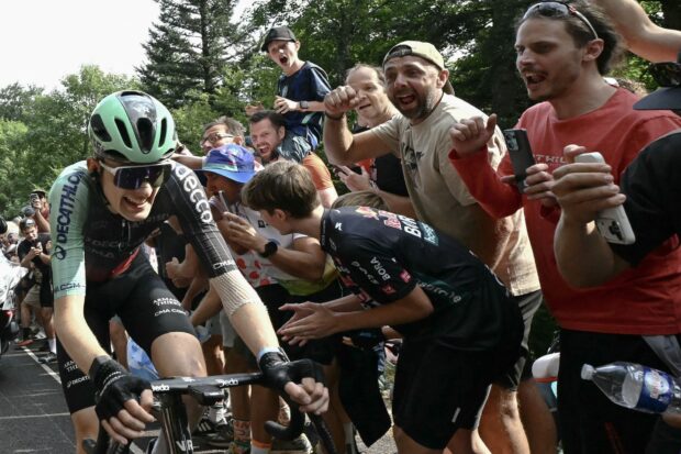 'Al diablo con Pogačar, la manía de Paul Seixas ha comenzado' – En medio de una atmósfera increíble, la gran esperanza local enciende el Tour de Francia