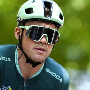 Confusión como advirtió Mads Pedersen pero evita el descenso por desviación del sprint intermedio en el Tour de Francia