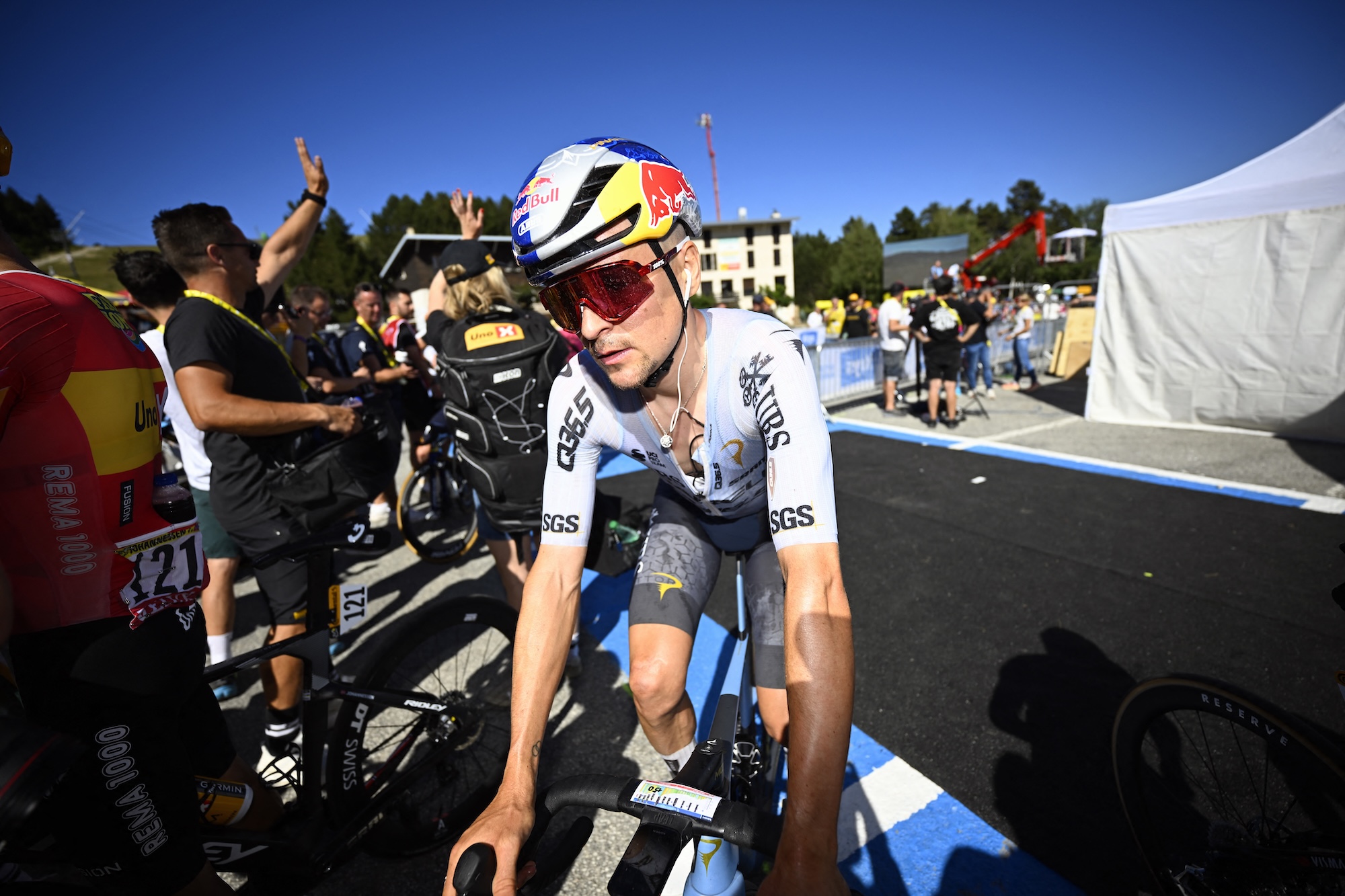 El británico Thomas Pidcock del equipo ciclista profesional Pinarello-Q36.5 fotografiado después de la etapa 3 de la carrera ciclista Tour de Francia 2026, una etapa de 195,9 km desde Granollers, España, hasta Les Angles, Francia, el lunes 6 de julio de 2026. La 113ª edición del Tour de Francia comienza el sábado 4 de julio en Barcelona, ​​España, y terminará en París, Francia, el 26 de julio. FOTO BELGA POOL TOMAS SISK (Foto de POOL TOMAS SISK / BELGA MAG / Belga vía AFP)