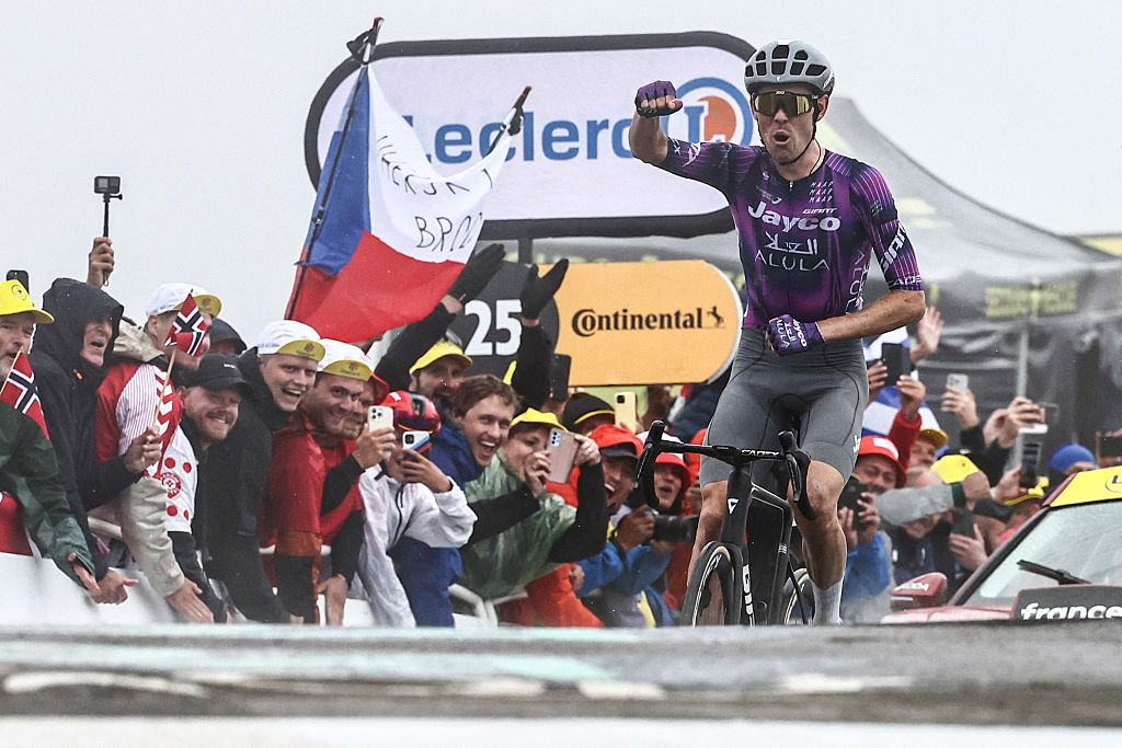 Tour de Francia: Ben O'Connor gana en el Col de la Loze de Courchevel