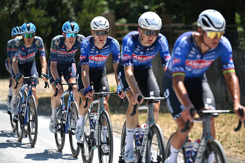 Alpecin-Premier Tech leading the peloton on stage 5 of the Tour de France