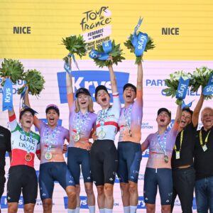 'La carretera siempre iba a hablar': cómo el equipo L'IMAD de los Emiratos Árabes Unidos bloqueó el ruido para llevar a Elisa Longo Borghini al podio del Tour de Francia Femmes