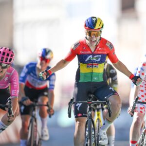 'Extenderlo a dos semanas sería un gran paso': la única historia de éxito del Tour de France Femmes en Francia Cédrine Kerbaol, emocionada por la futura expansión de la carrera