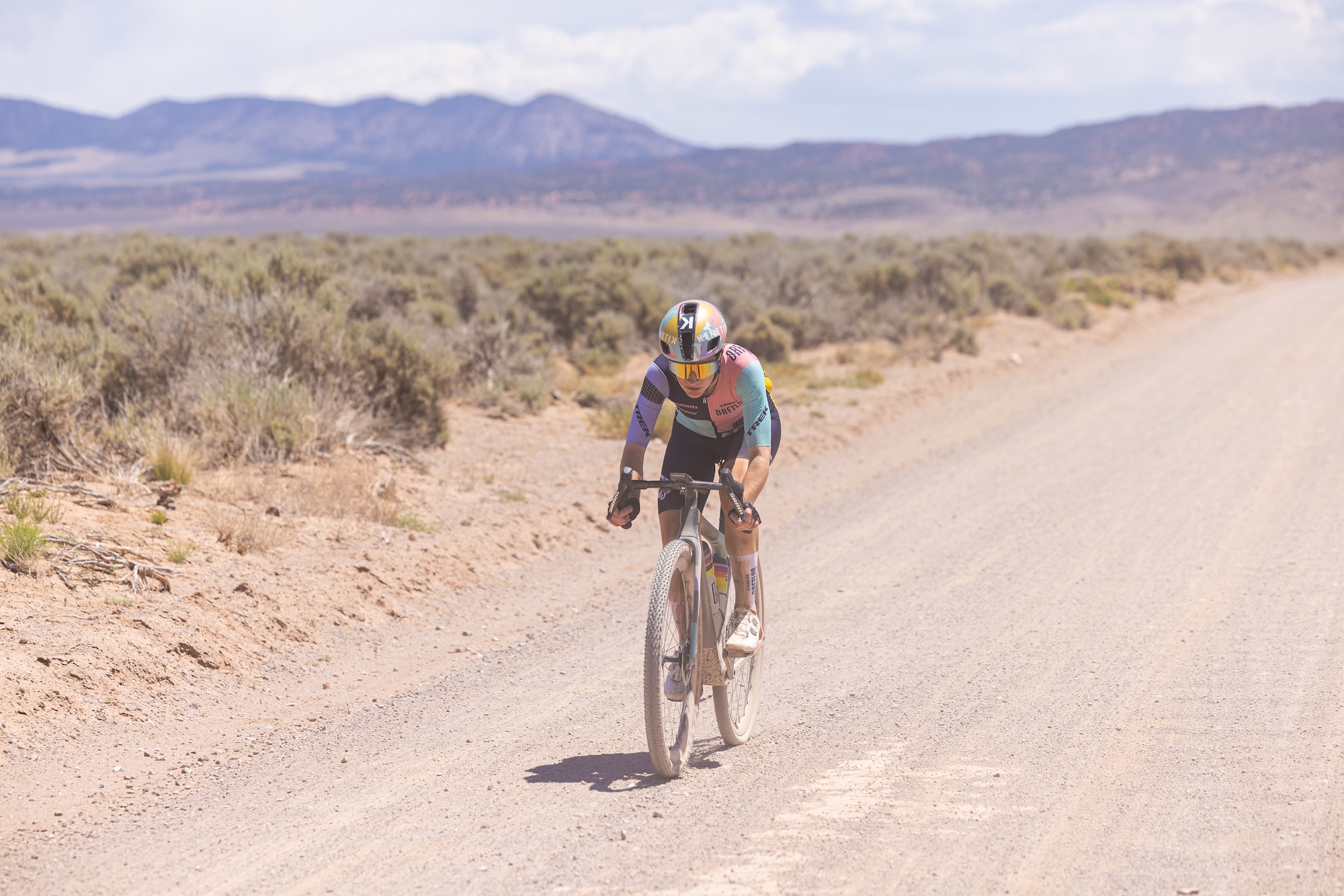 Cecile Lejeune (Trek Driftless) camino a una victoria en solitario en el Belgian Waffle Ride Utah
