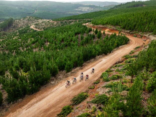 Construcción de campo para el lejano Campeonato Mundial de Gravel UCI 2026, competidores clave del Life Time Grand Prix entre los titulares esperados a pesar del choque de Little Sugar MTB