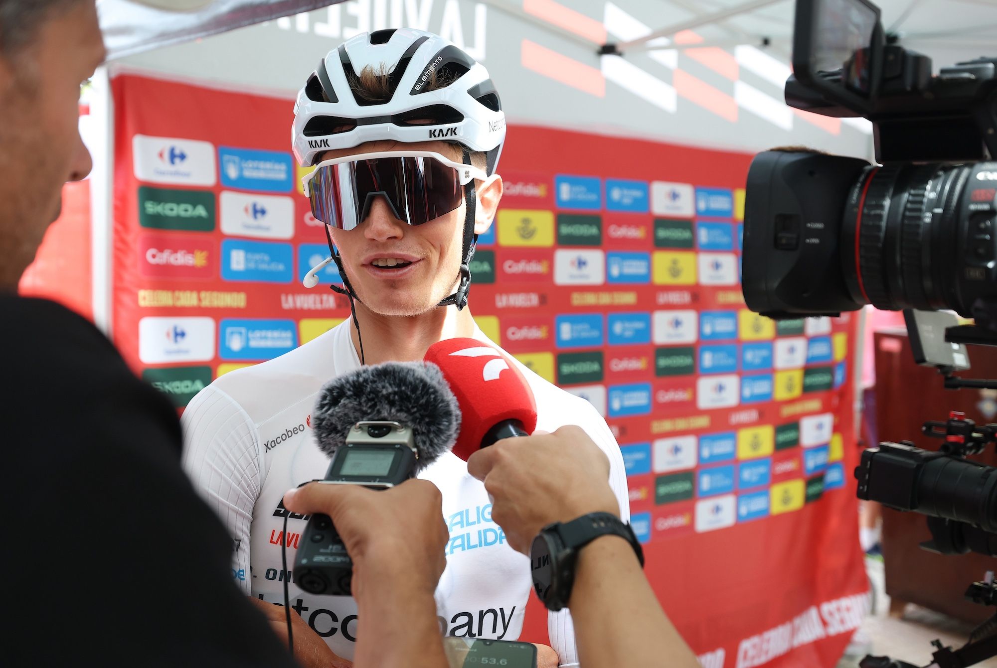 'Creo que todavía estoy en buena forma': Oscar Onley supera el virus estomacal en la Vuelta a España mientras toma forma el primer Gran Tour con Netcompany Ineos