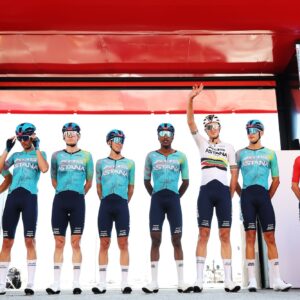 'Fue justo que lo consiguiera' - Alessandro Romele acepta la tarjeta amarilla por el accidente que provocó que Luca Van Boven abandonara la Vuelta a España