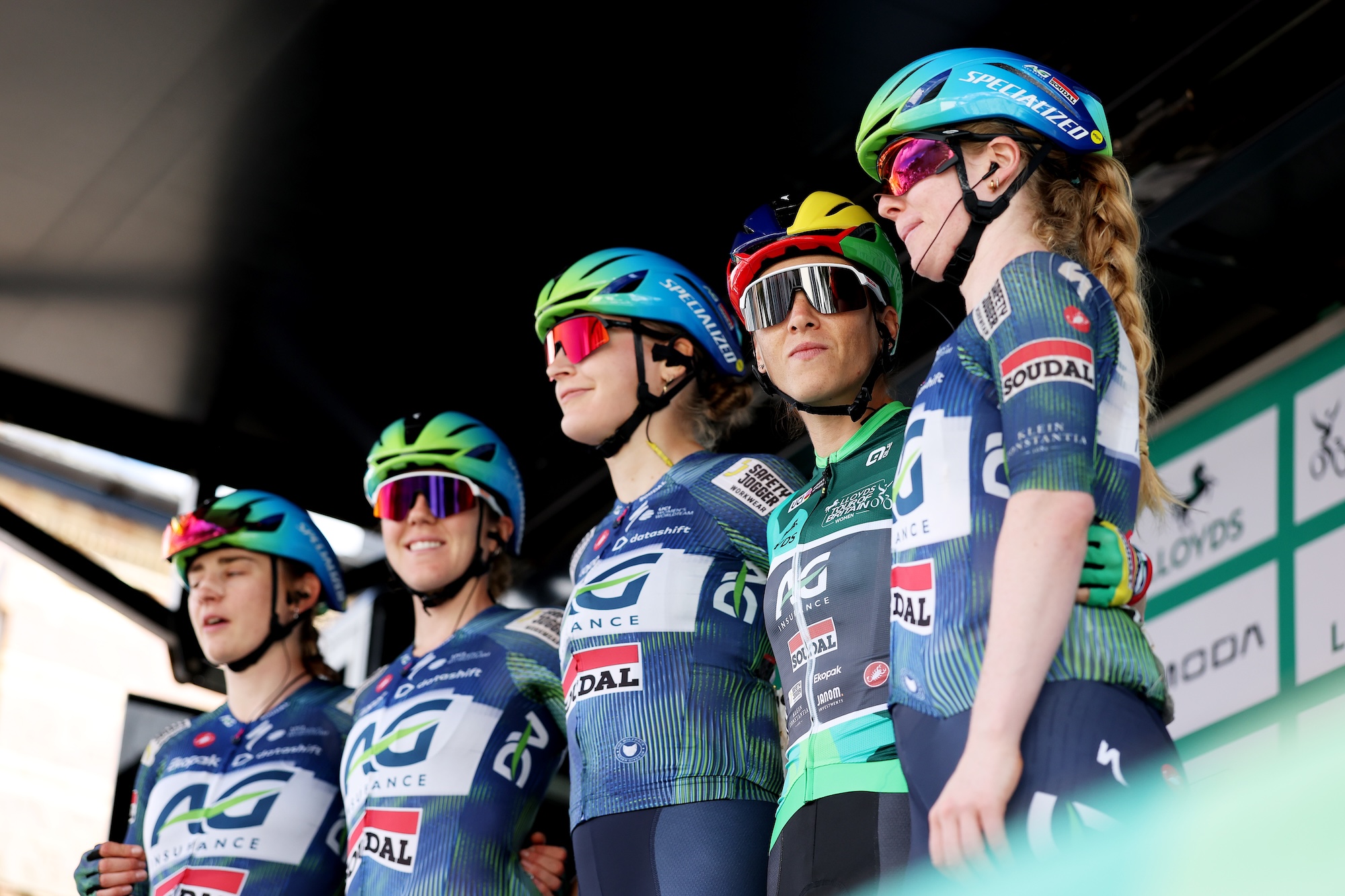 Kim Le Court-Pienaar de Mauricio y Team AG Insurance - Soudal Team - Green Leader Jersey antes del 11º Tour Lloyds de Gran Bretaña Mujeres 2026, Etapa 4