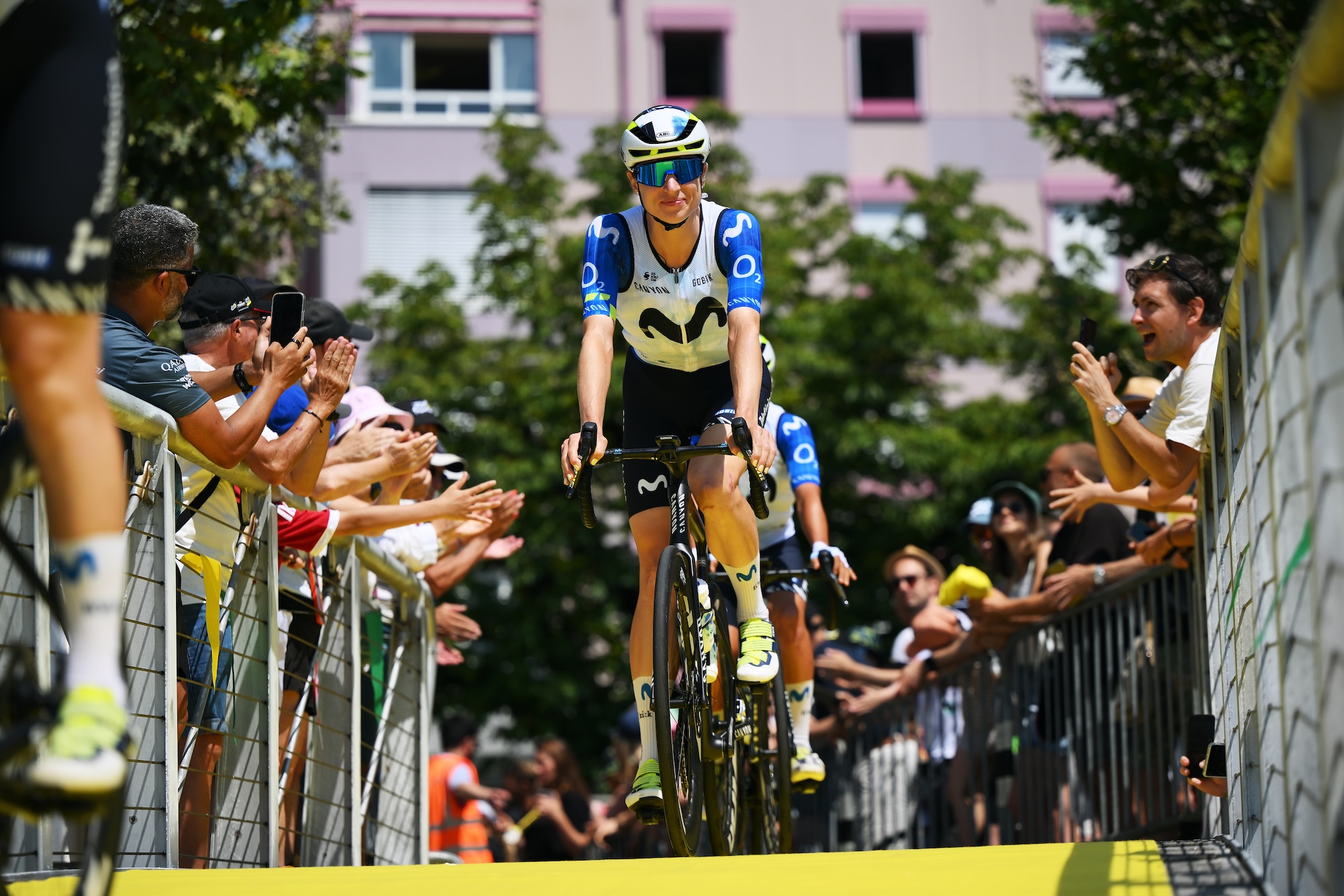 LAUSANA, SUIZA - 1 DE AGOSTO: Marlen Reusser de Suiza y Team Movistar antes del 5to Tour de Francia Femmes 2026, Etapa 1, una etapa de 138 km de Lausana a Lausana / #UCIWWT / el 1 de agosto de 2026 en Lausana, Suiza. (Foto de Alex Broadway/Getty Images)