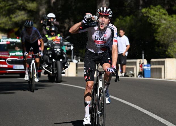 "Estaba motivado para hacer esto por Tadej, por el equipo y por mí mismo" - Pavel Sivakov se pierde por poco la victoria de etapa en la Vuelta a España por el lesionado Pogačar