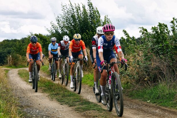 'Merecemos algo mejor': la élite femenina soporta insultos y 'slalom' en el Campeonato Europeo de Gravel que se sintió 'más como un juego de Pac-Man'