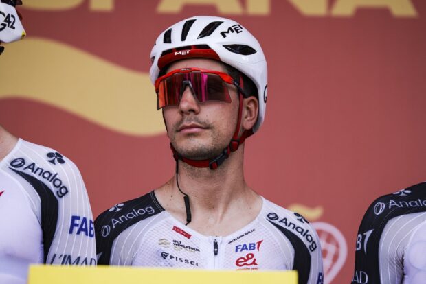 'Estamos llegando a los límites del cuerpo humano' - João Almeida advierte de los peligros de correr en la Vuelta a España con calor