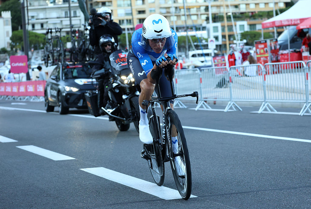 Enric Mas en su bicicleta de contrarreloj