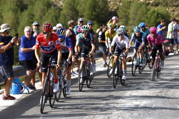 'Más de dos minutos es cómodo': Movistar afronta la contrarreloj de la última semana de la Vuelta a España con confianza en Enric Mas